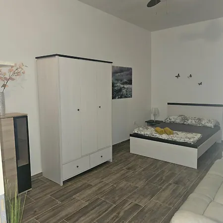 Апартаменты Marko 3 Bedrooms Пула