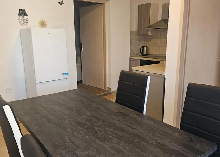 Marko 3 Bedrooms Apartman Pula