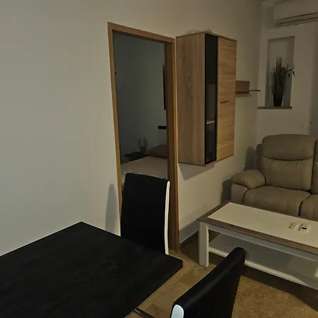 Marko 3 Bedrooms פולה