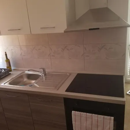 Marko 3 Bedrooms דירה פולה