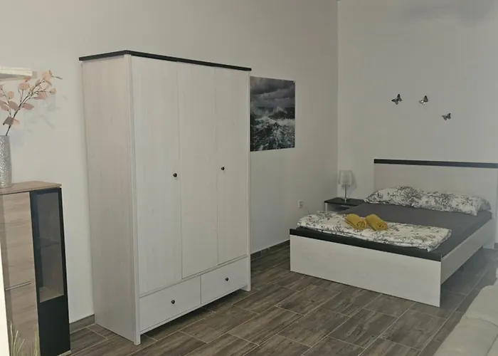 Appartamento Marko 3 Bedrooms Pola